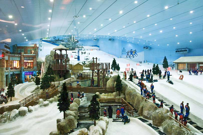 Skiing in the Mall of the Emirates, Dubai, United Arab Emirates